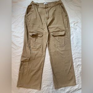 Women’s Tan Cargo Pants